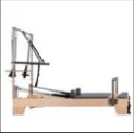 Reformer de Pilates 2 em 1 elevado – madeira de borracha
